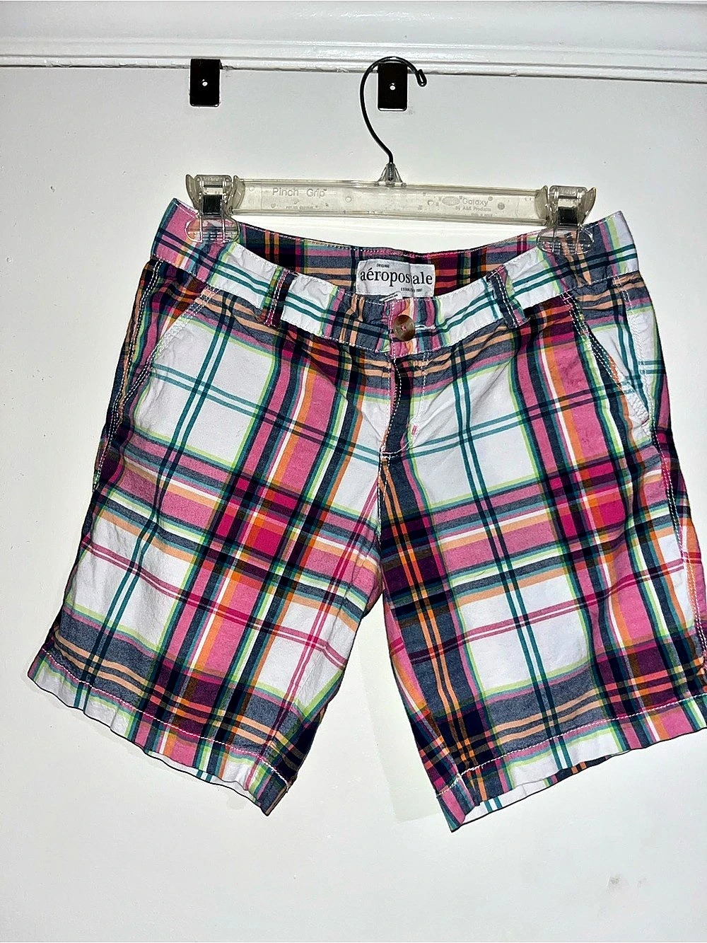 Aeropostale Y2K Plaid Bermuda Shorts Juniors Size 3/4 Pink Blue White